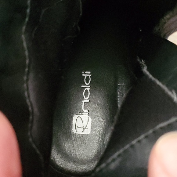 Woman's leather ankle boots*** - Picture 5 of 6